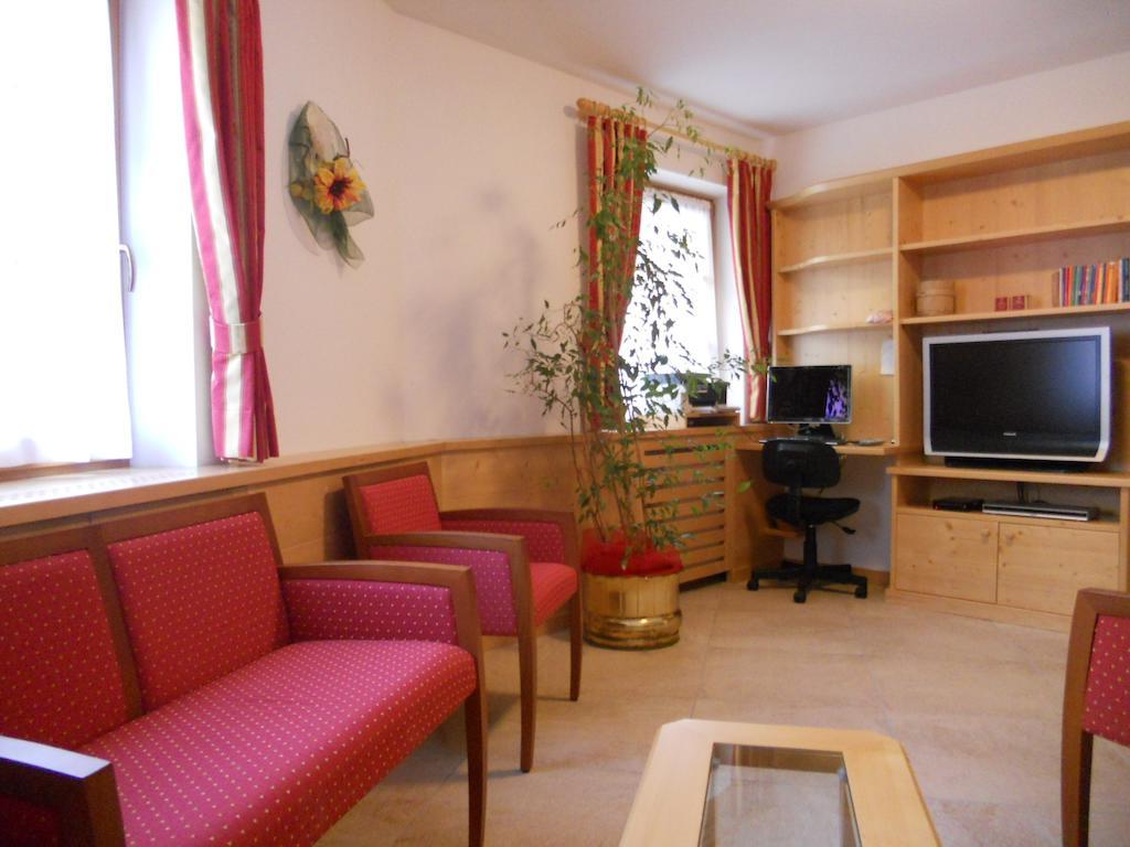 Residence Garni Manuela Cavalese Chambre photo